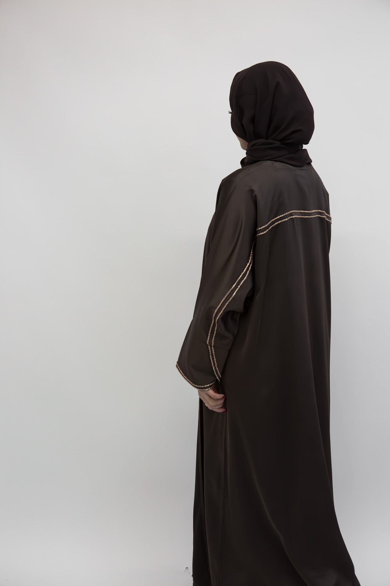 #AW07 | Chocolate Brown Abaya With Handwork Melek London