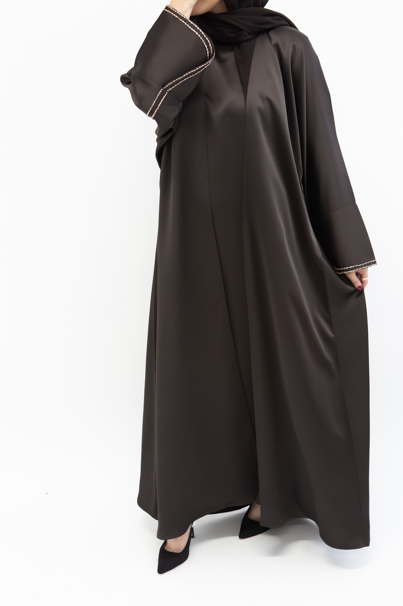 #AW07 | Chocolate Brown Abaya With Handwork Melek London