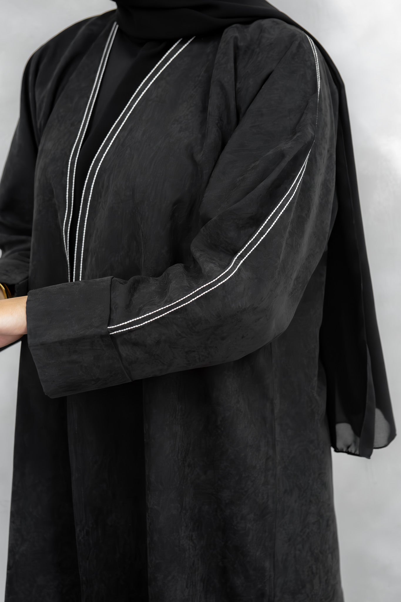 #AW03 | Black Abaya With White Embroidery Melek London