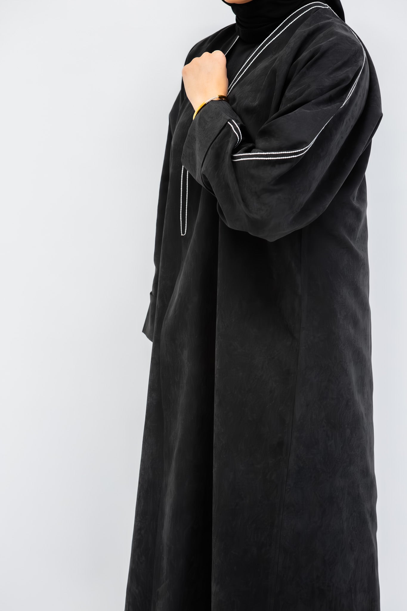 #AW03 | Black Abaya With White Embroidery Melek London