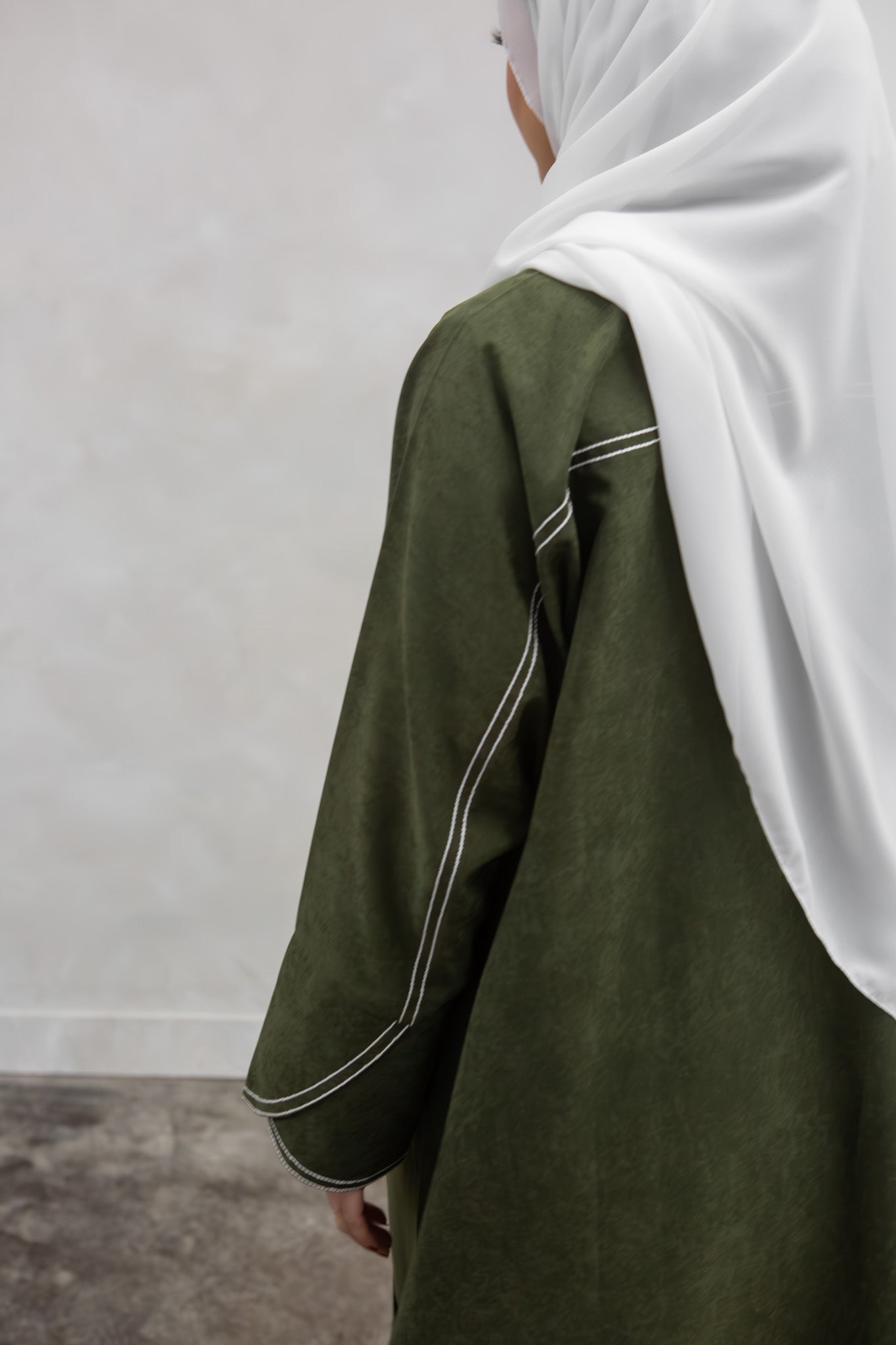 #AW01 | Olive Green Abaya With Embroidery Melek London