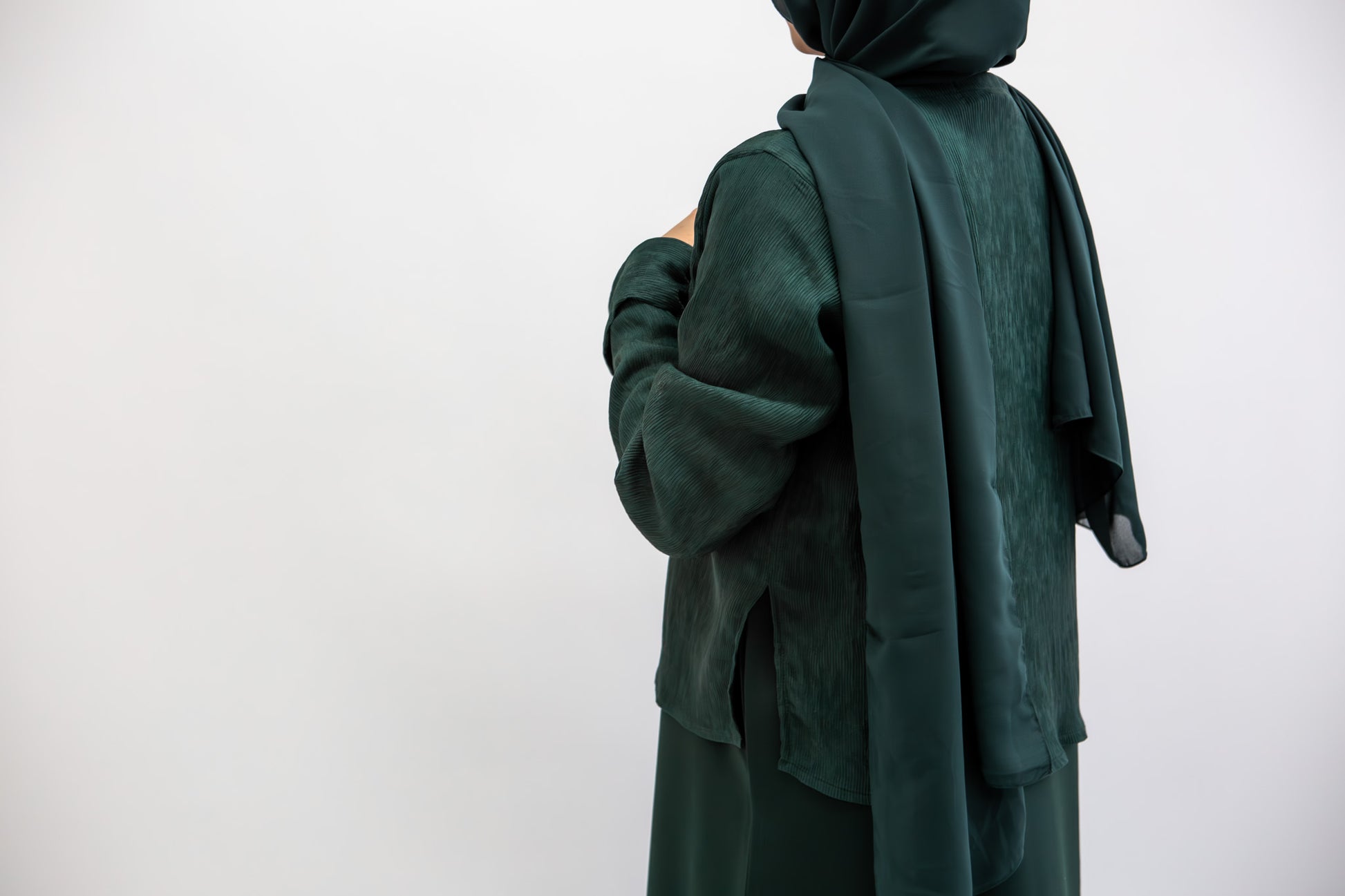 #AW04 | Forest Green Shirt Abaya Melek London