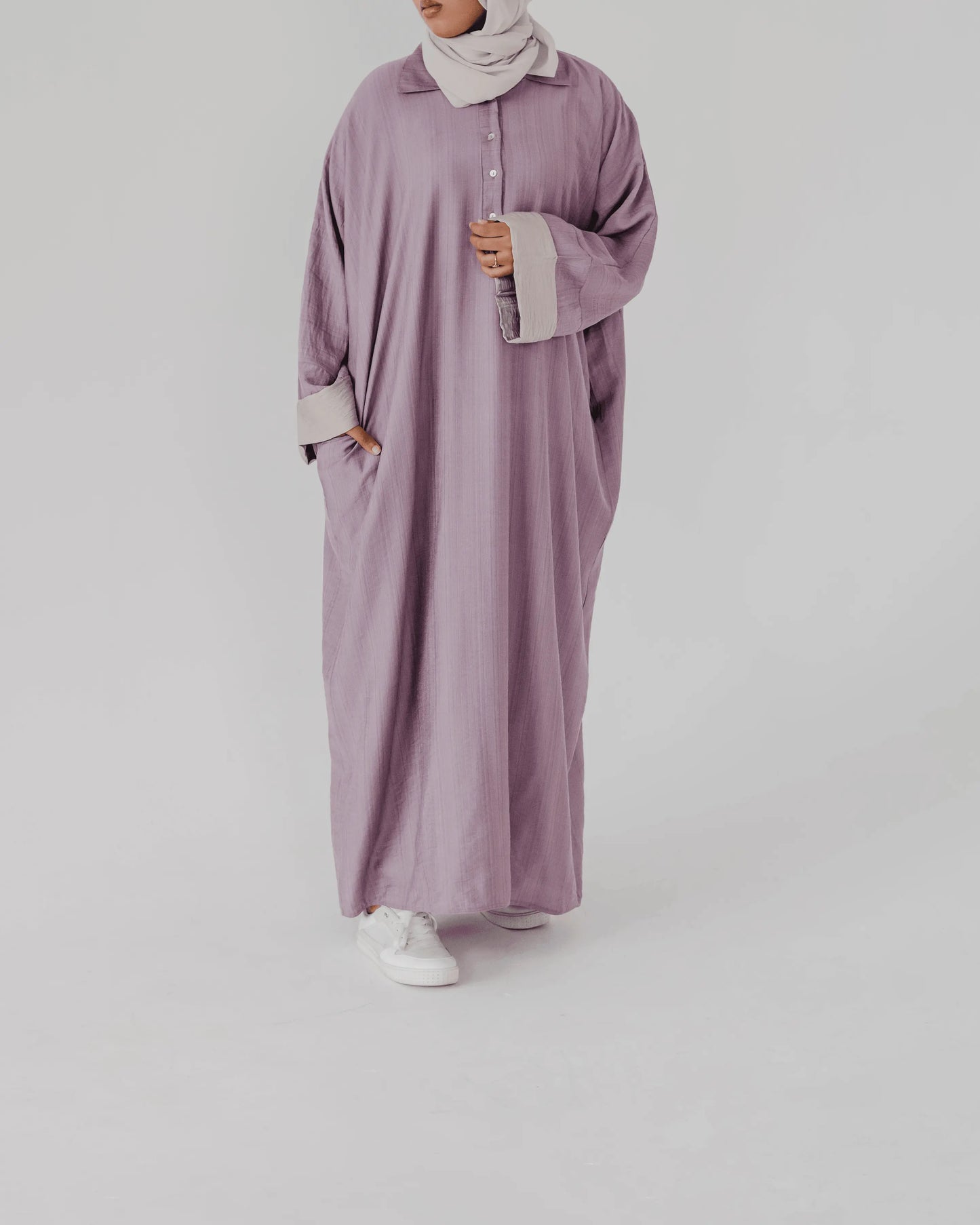 #LC05 | Mauve Abaya With Collars & Nude Cuffs - Melek London