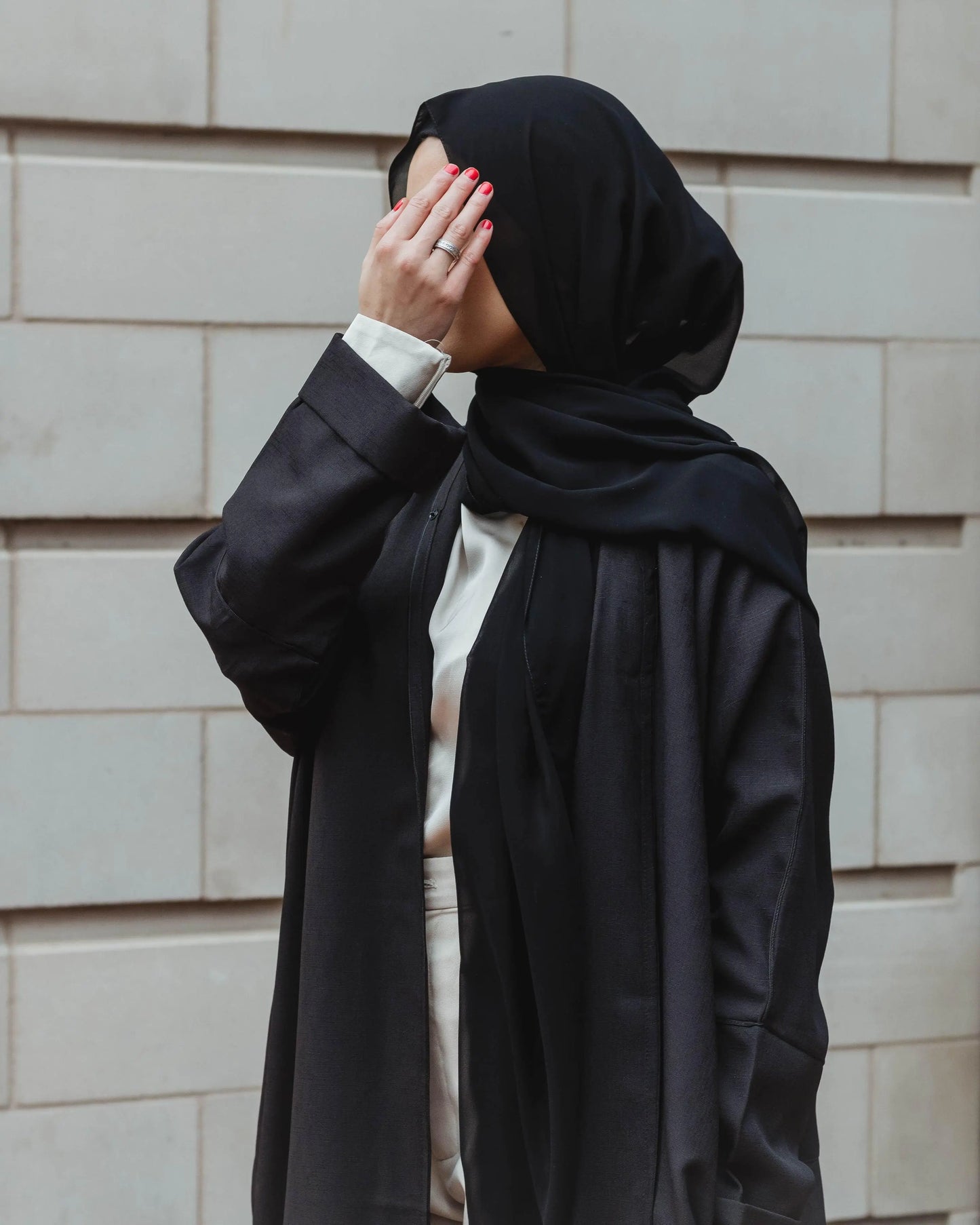 #R2301 | Black Open Abaya With Piping Detail - Melek London