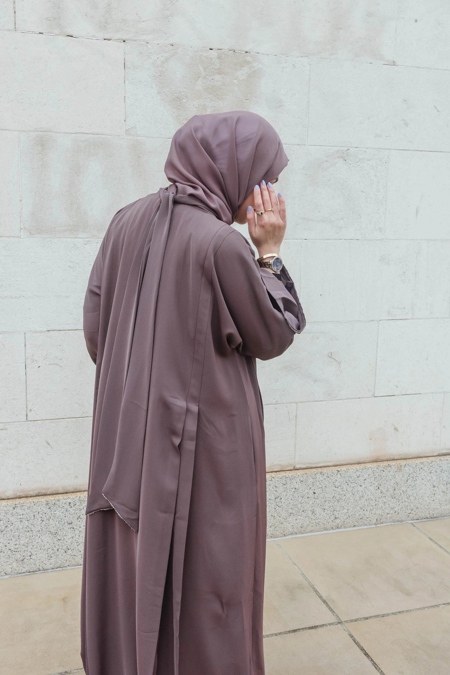 #R2303 | Mauve Abaya With Pleats & Handwork - Melek London