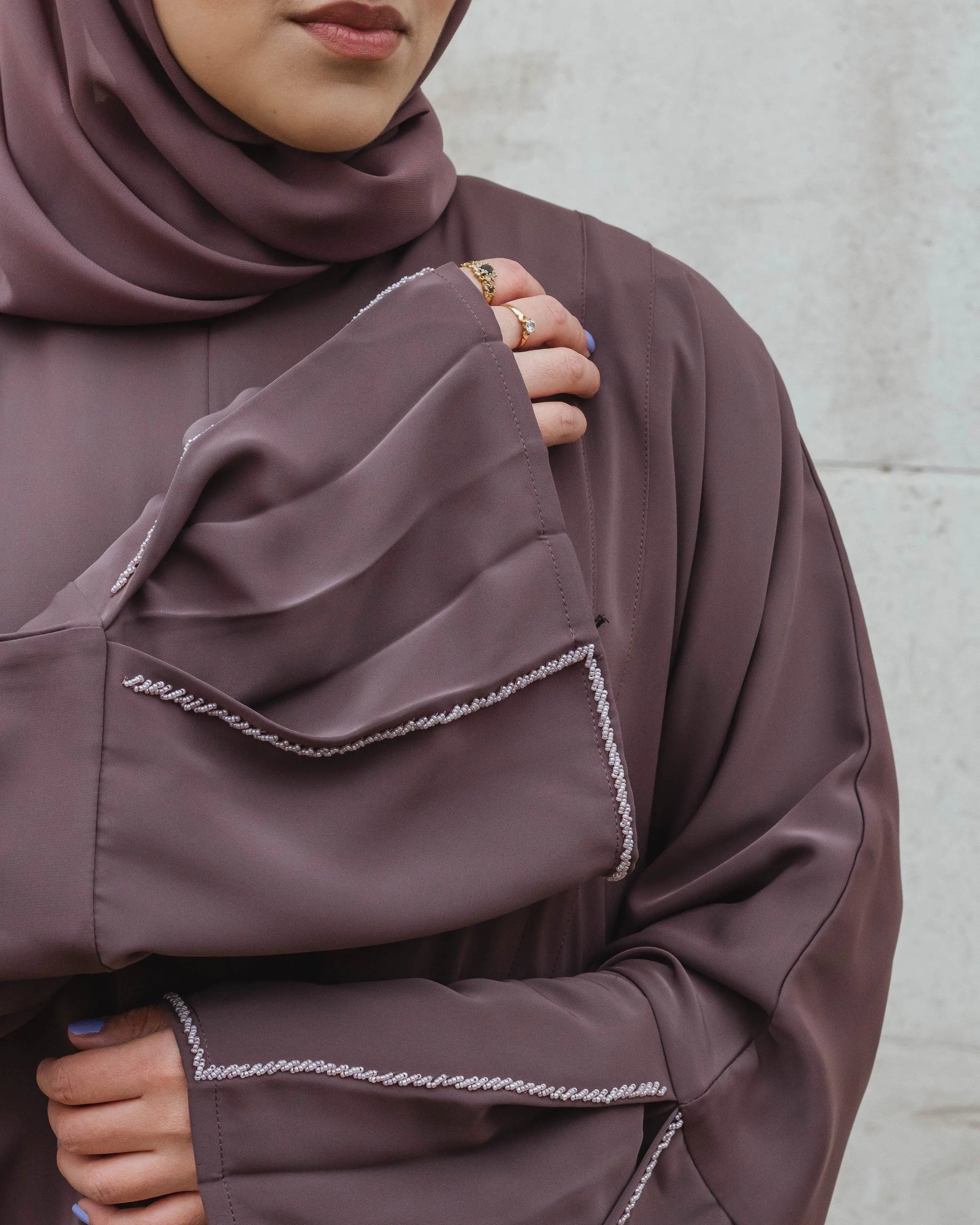 #R2303 | Mauve Abaya With Pleats & Handwork - Melek London